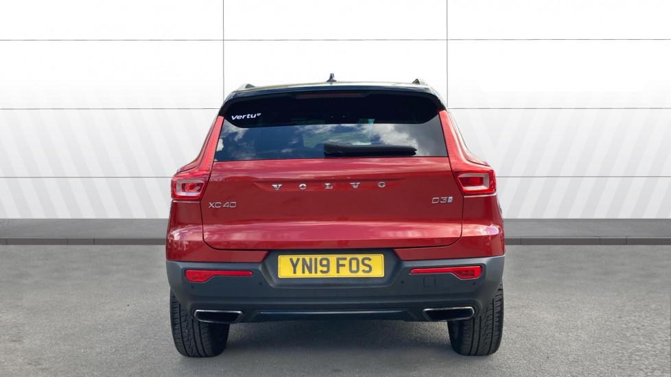 Volvo XC40 2.0 D3 R DESIGN Pro 5dr Diesel Estate - Image 6