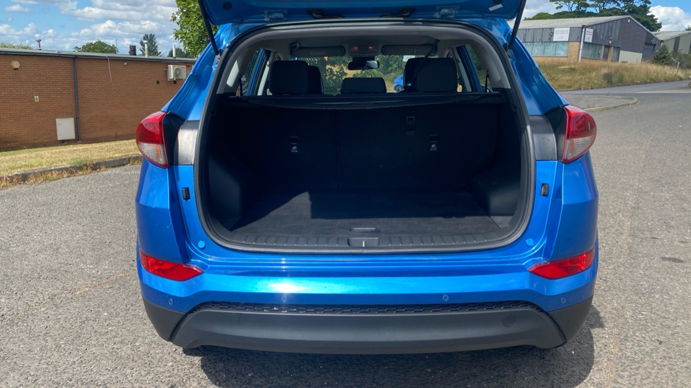 Hyundai TUCSON 1.7 CRDi Blue Drive SE Nav 5dr 2WD Diesel Estate - Image 4