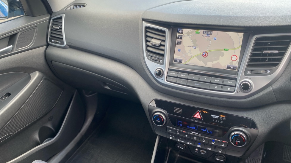 Hyundai TUCSON 1.7 CRDi Blue Drive SE Nav 5dr 2WD Diesel Estate - Image 14