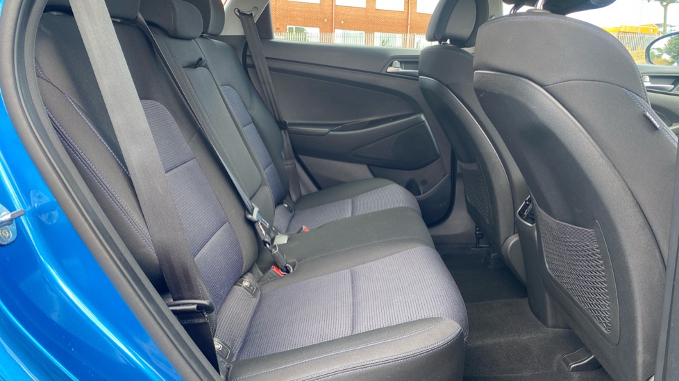 Hyundai TUCSON 1.7 CRDi Blue Drive SE Nav 5dr 2WD Diesel Estate - Image 16