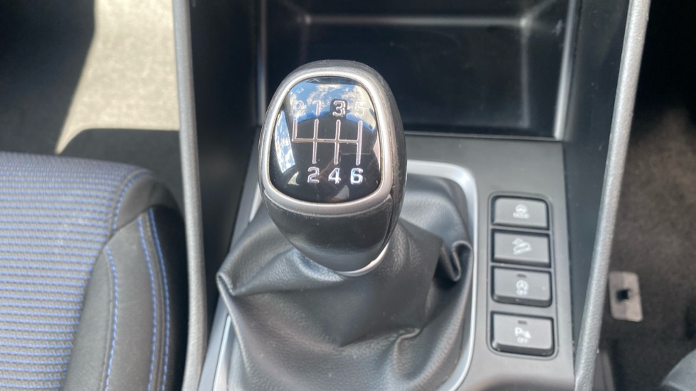 Hyundai TUCSON 1.7 CRDi Blue Drive SE Nav 5dr 2WD Diesel Estate - Image 27