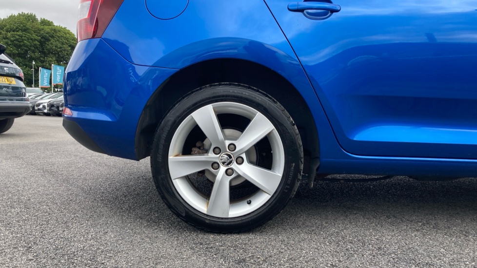 Skoda Rapid Spaceback 1.0 TSI 110 SE Tech 5dr Petrol Hatchback - Image 7