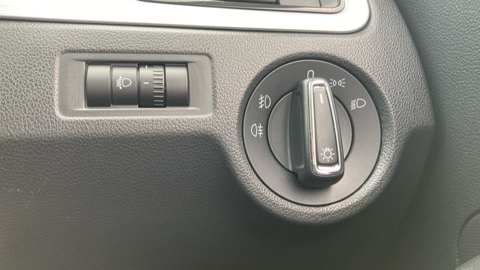 Skoda Rapid Spaceback 1.0 TSI 110 SE Tech 5dr Petrol Hatchback - Image 24