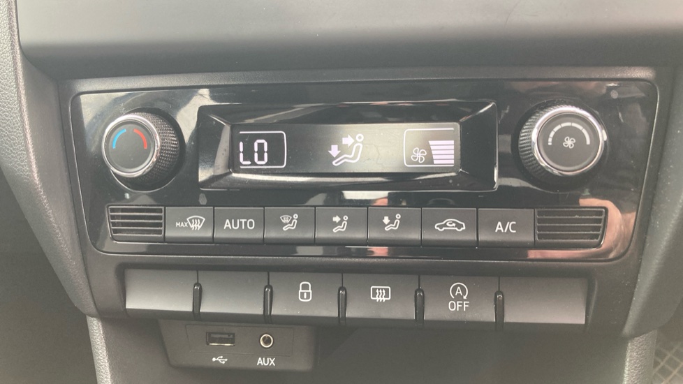 Skoda Rapid Spaceback 1.0 TSI 110 SE Tech 5dr Petrol Hatchback - Image 31