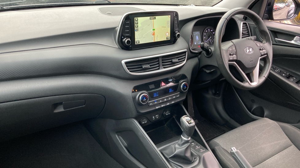 Hyundai TUCSON 1.6 GDi SE Nav 5dr 2WD Petrol Estate - Image 9