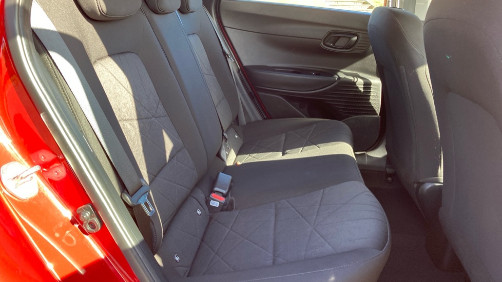 Hyundai BAYON 1.0 TGDi 48V MHEV SE Connect 5dr DCT Petrol Hatchback - Image 16