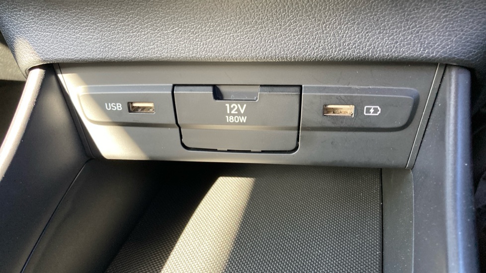 Hyundai BAYON 1.0 TGDi 48V MHEV SE Connect 5dr DCT Petrol Hatchback - Image 33