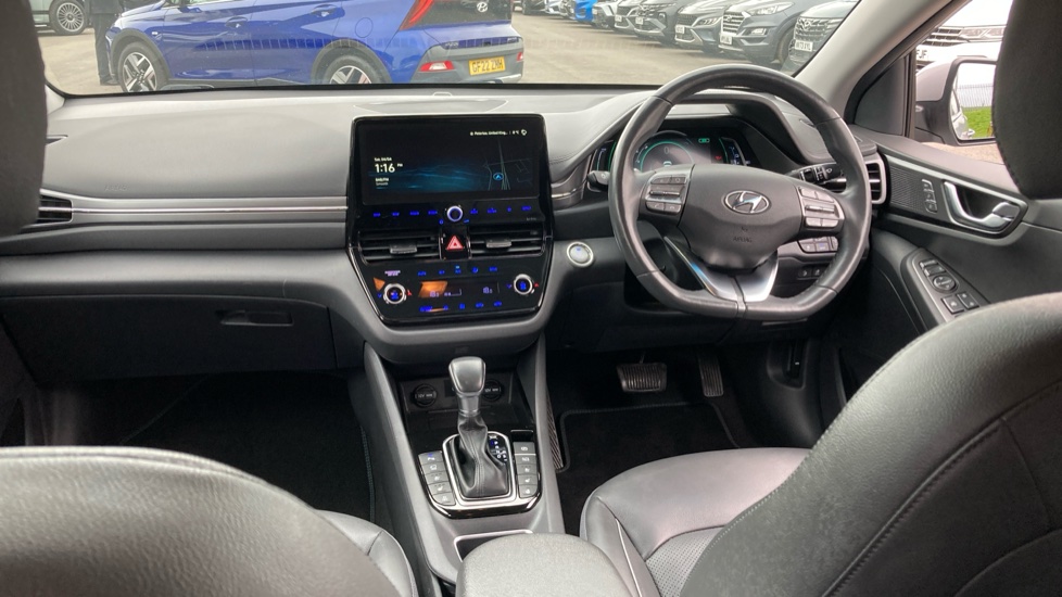 Hyundai IONIQ 1.6 GDi Plug-in Hybrid Premium SE 5dr DCT Hatchback - Image 10