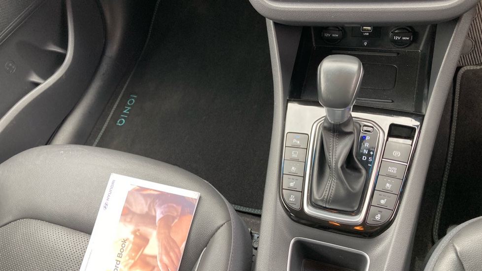 Hyundai IONIQ 1.6 GDi Plug-in Hybrid Premium SE 5dr DCT Hatchback - Image 26