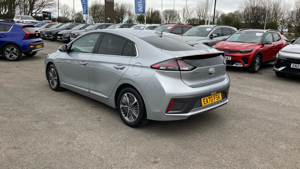Hyundai IONIQ 1.6 GDi Plug-in Hybrid Premium SE 5dr DCT Hatchback - Image 42