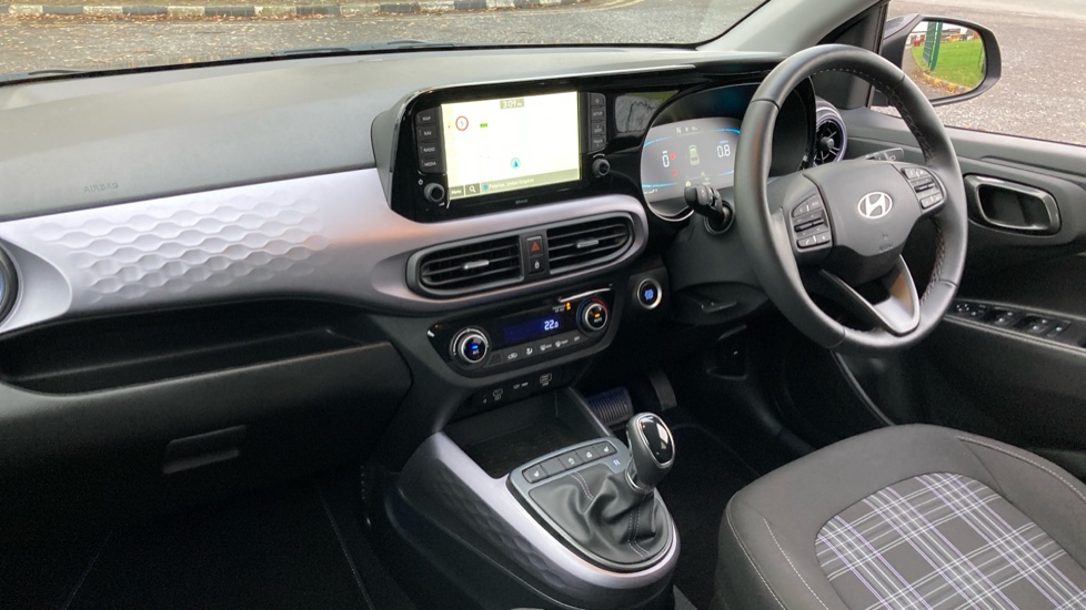 Hyundai i10 1.0 [63] Premium 5dr Auto [Nav] Petrol Hatchback - Image 9