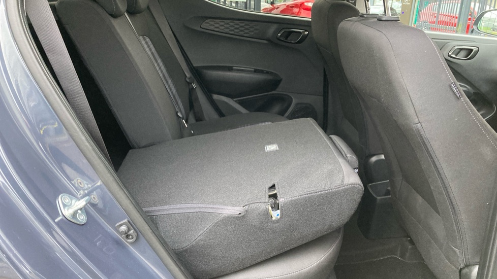 Hyundai i10 1.0 [63] Premium 5dr Auto [Nav] Petrol Hatchback - Image 22