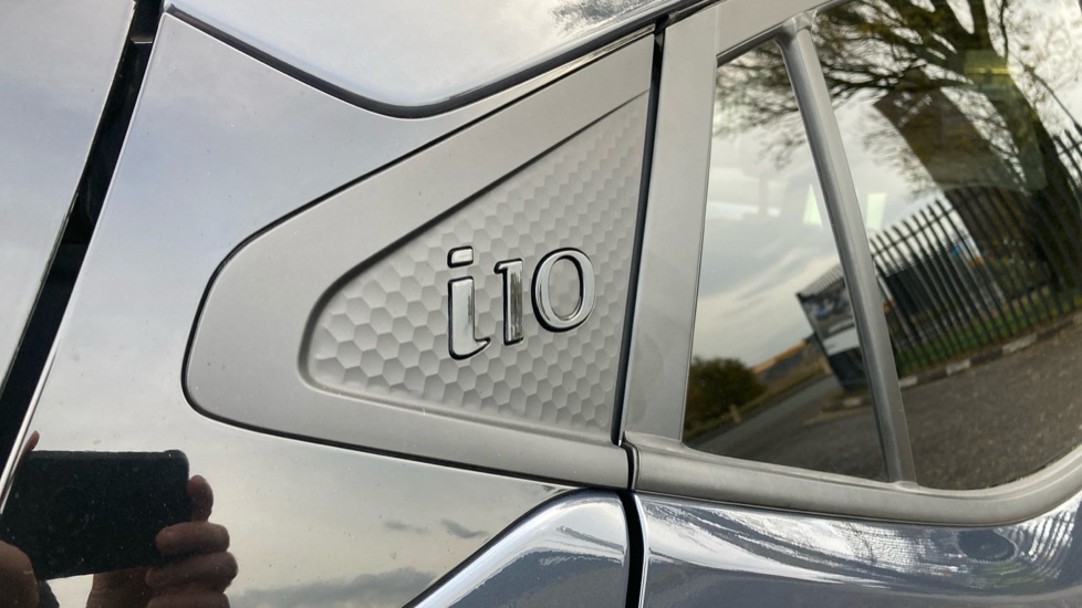 Hyundai i10 1.0 [63] Premium 5dr Auto [Nav] Petrol Hatchback - Image 25