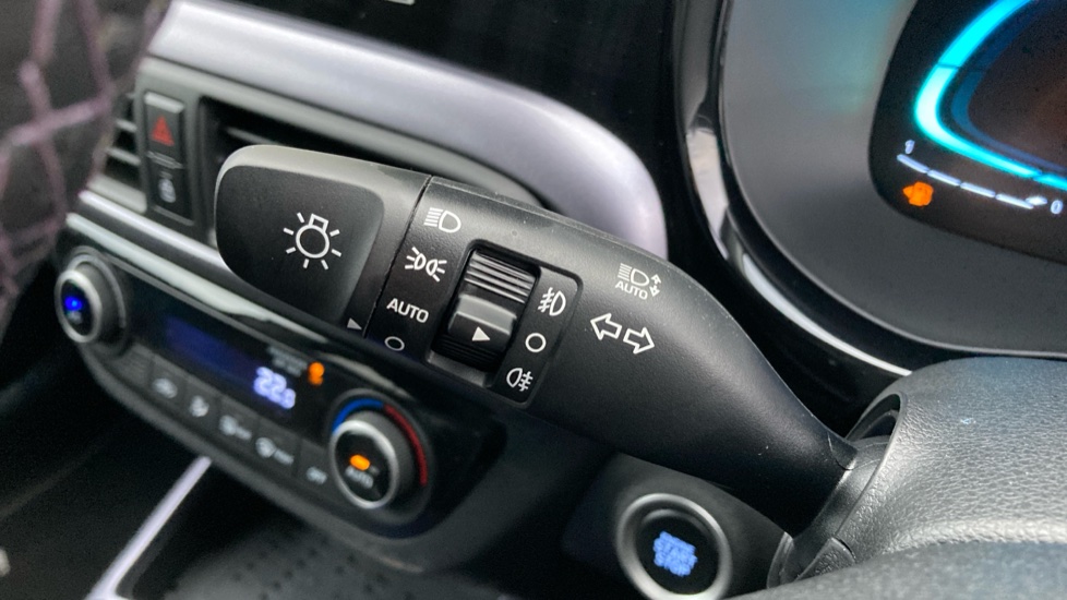 Hyundai i10 1.0 [63] Premium 5dr Auto [Nav] Petrol Hatchback - Image 34