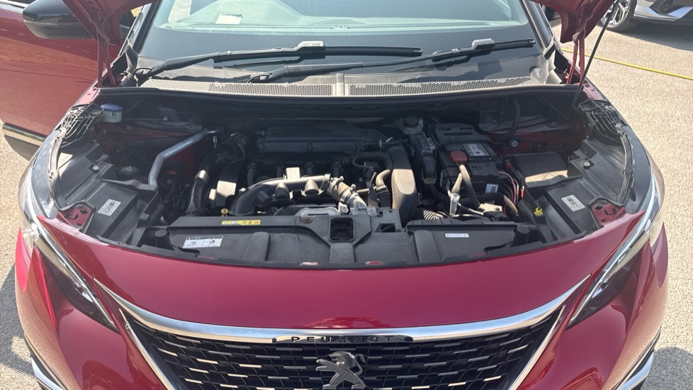 Peugeot 3008 1.6 THP GT Line 5dr EAT6 Petrol Estate - Image 8