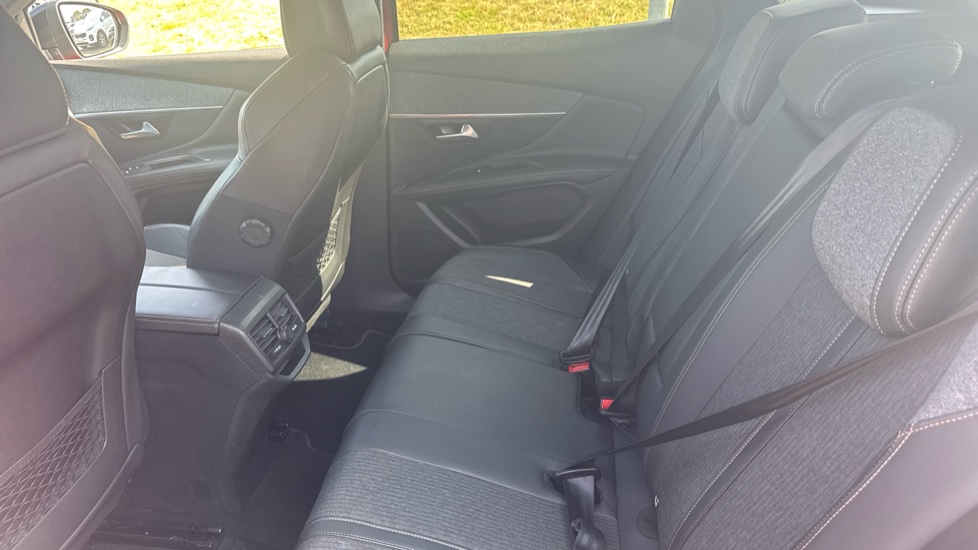 Peugeot 3008 1.6 THP GT Line 5dr EAT6 Petrol Estate - Image 16