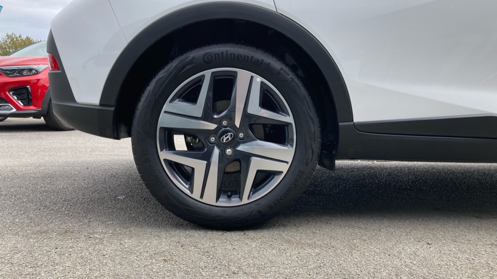 Hyundai BAYON 1.0 TGDi 48V MHEV Ultimate 5dr DCT Petrol Hatchback - Image 7