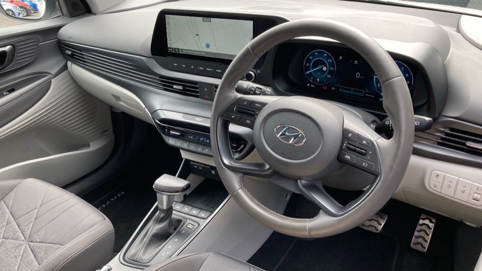 Hyundai BAYON 1.0 TGDi 48V MHEV Ultimate 5dr DCT Petrol Hatchback - Image 11