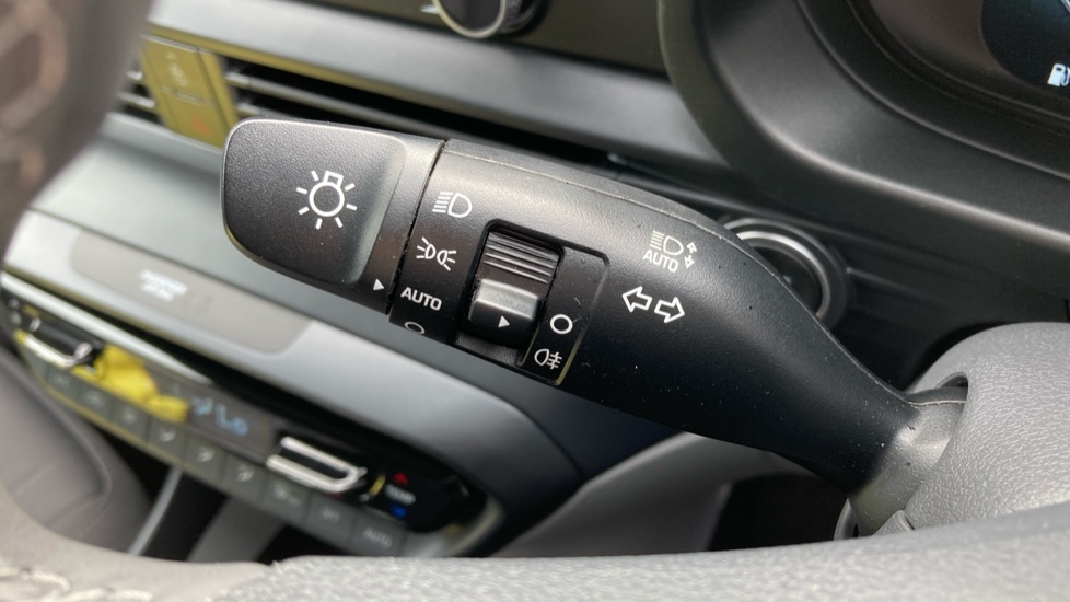Hyundai BAYON 1.0 TGDi 48V MHEV Ultimate 5dr DCT Petrol Hatchback - Image 29