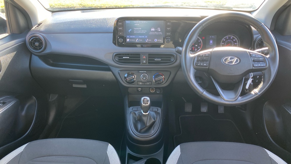 Hyundai i10 1.2 MPi SE Connect 5dr Petrol Hatchback - Image 10