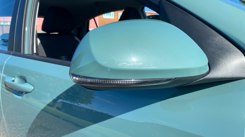 Hyundai i10 1.2 MPi SE Connect 5dr Petrol Hatchback - Image 23