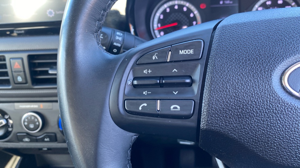 Hyundai i10 1.2 MPi SE Connect 5dr Petrol Hatchback - Image 25
