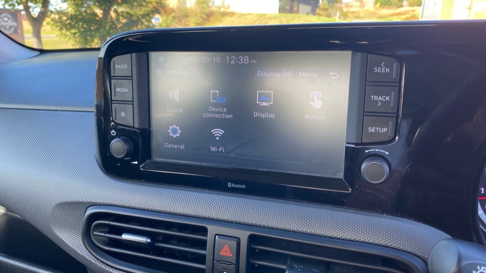 Hyundai i10 1.2 MPi SE Connect 5dr Petrol Hatchback - Image 32