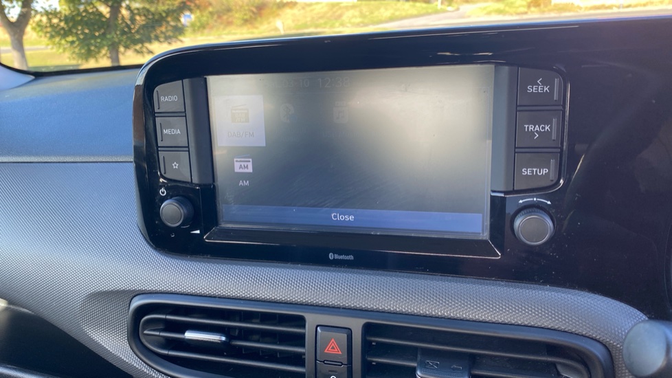 Hyundai i10 1.2 MPi SE Connect 5dr Petrol Hatchback - Image 33