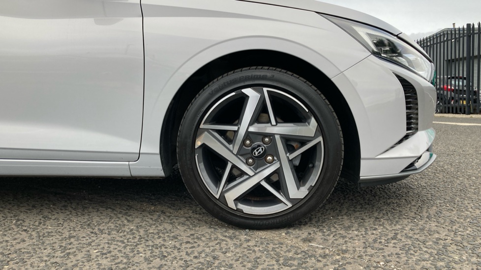 Hyundai i20 1.0T GDi Premium 5dr Petrol Hatchback - Image 7