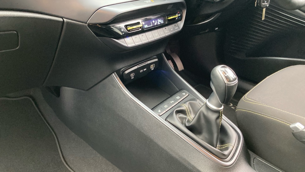 Hyundai i20 1.0T GDi Premium 5dr Petrol Hatchback - Image 13