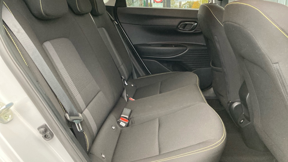 Hyundai i20 1.0T GDi Premium 5dr Petrol Hatchback - Image 16