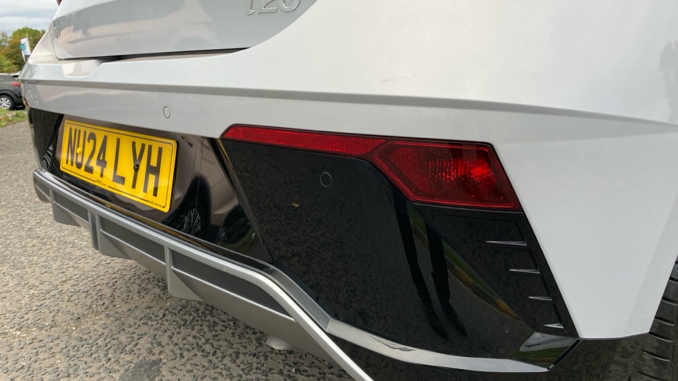 Hyundai i20 1.0T GDi Premium 5dr Petrol Hatchback - Image 21