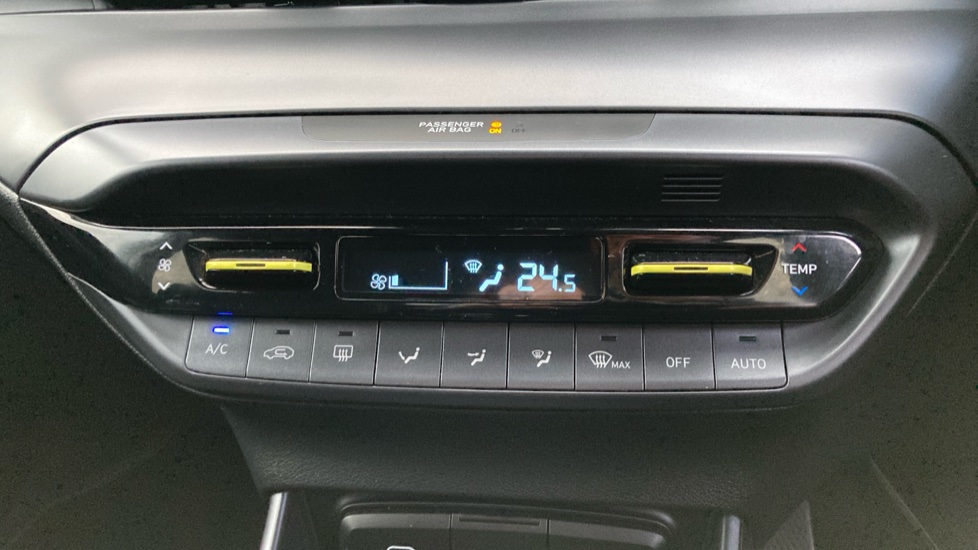 Hyundai i20 1.0T GDi Premium 5dr Petrol Hatchback - Image 37