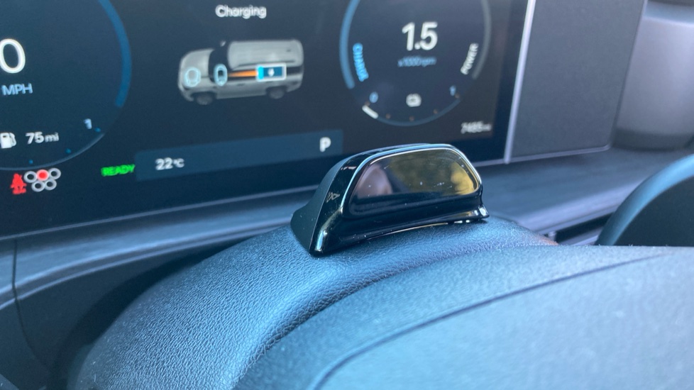 Hyundai SANTA FE 1.6 TGDi Plug-in Hybrid Premium 5dr 4WD Auto Estate - Image 34