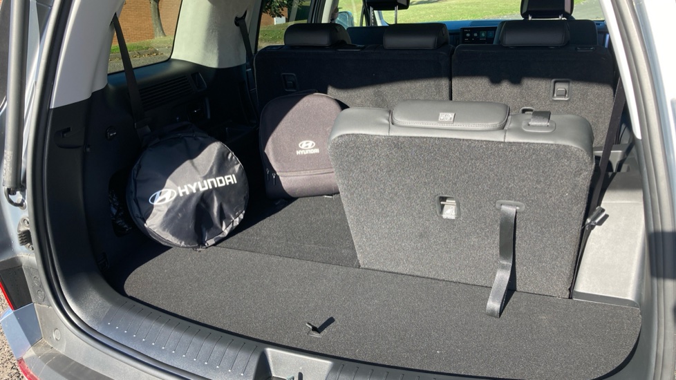 Hyundai SANTA FE 1.6 TGDi Plug-in Hybrid Premium 5dr 4WD Auto Estate - Image 42