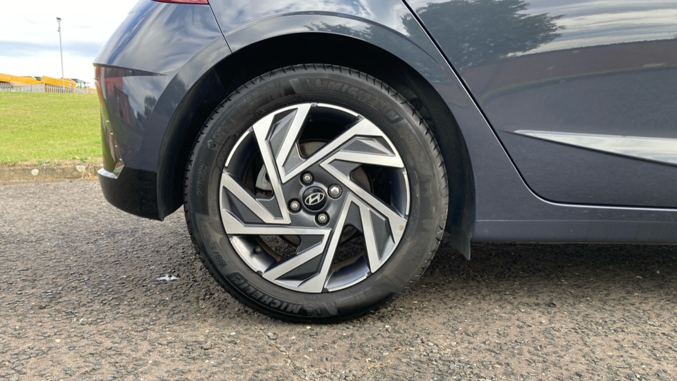 Hyundai i20 1.0T GDi Advance 5dr Petrol Hatchback - Image 7