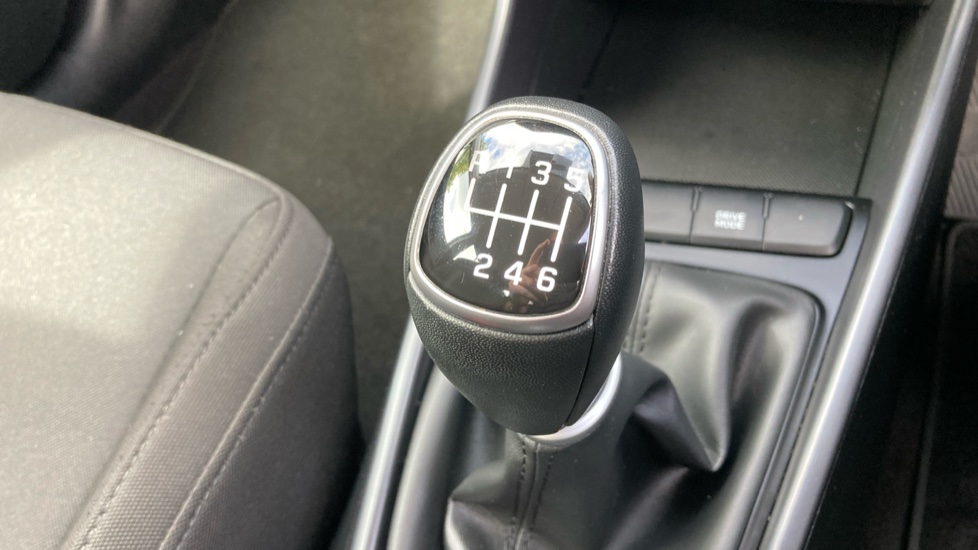 Hyundai i20 1.0T GDi Advance 5dr Petrol Hatchback - Image 31