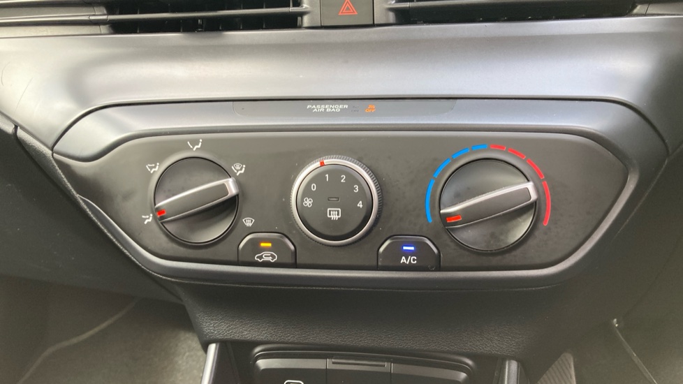 Hyundai i20 1.0T GDi Advance 5dr Petrol Hatchback - Image 35