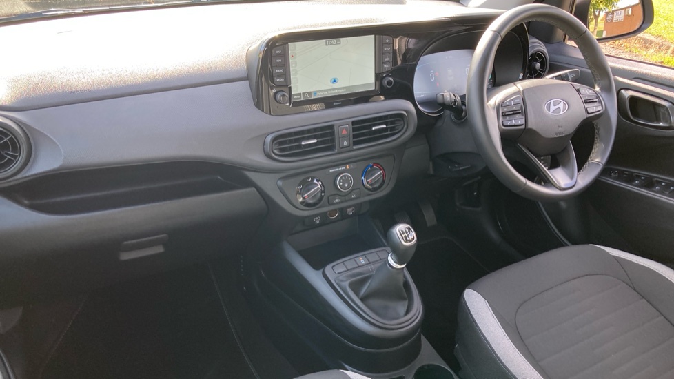 Hyundai i10 1.0 [63] Advance 5dr [Nav] Petrol Hatchback - Image 9