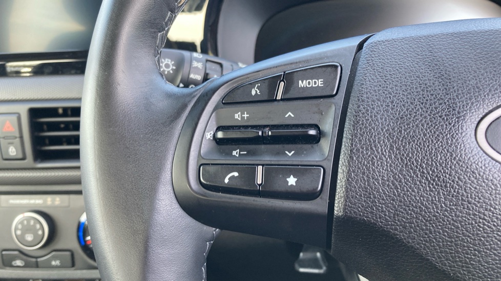 Hyundai i10 1.0 [63] Advance 5dr [Nav] Petrol Hatchback - Image 27