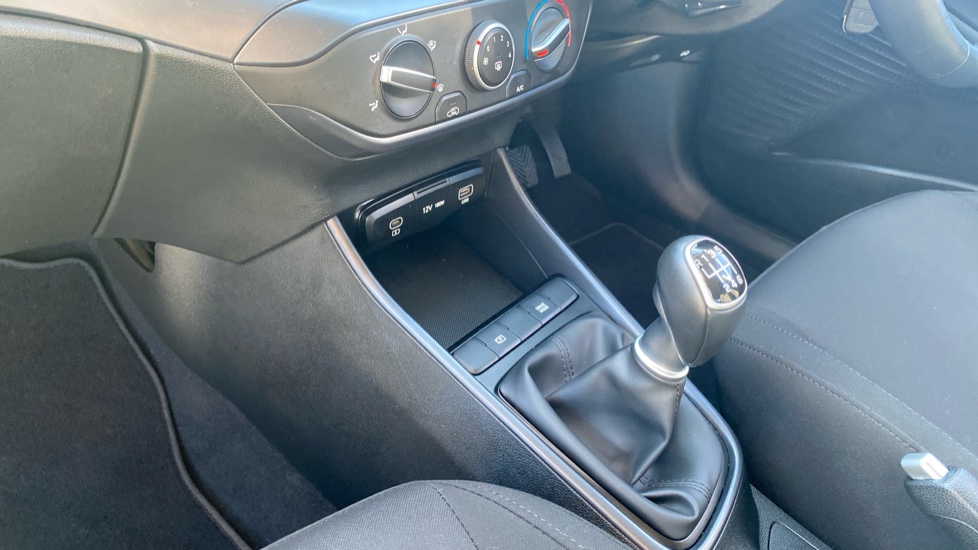 Hyundai i20 1.0T GDi Advance 5dr Petrol Hatchback - Image 13