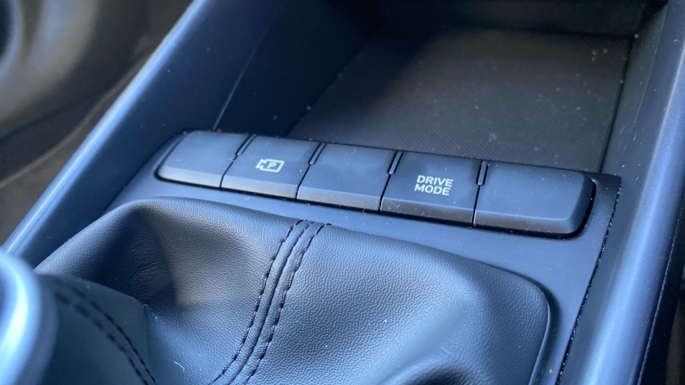 Hyundai i20 1.0T GDi Advance 5dr Petrol Hatchback - Image 31
