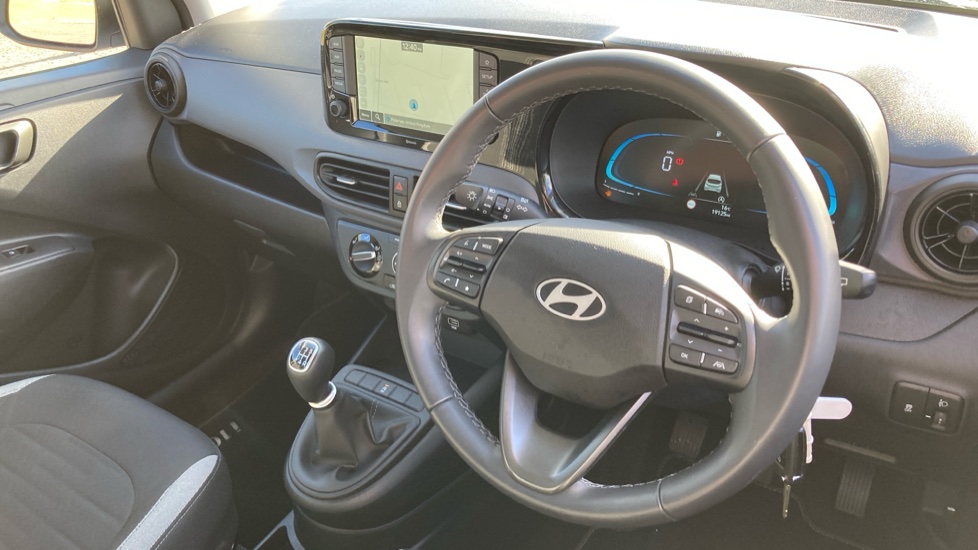 Hyundai i10 1.0 [63] Advance 5dr [Nav] Petrol Hatchback - Image 11