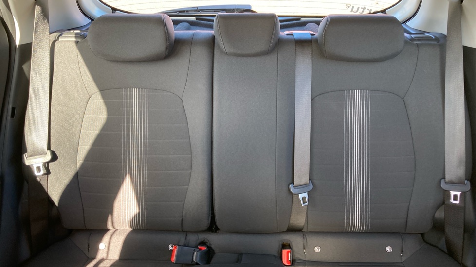 Hyundai i10 1.0 [63] Advance 5dr [Nav] Petrol Hatchback - Image 15