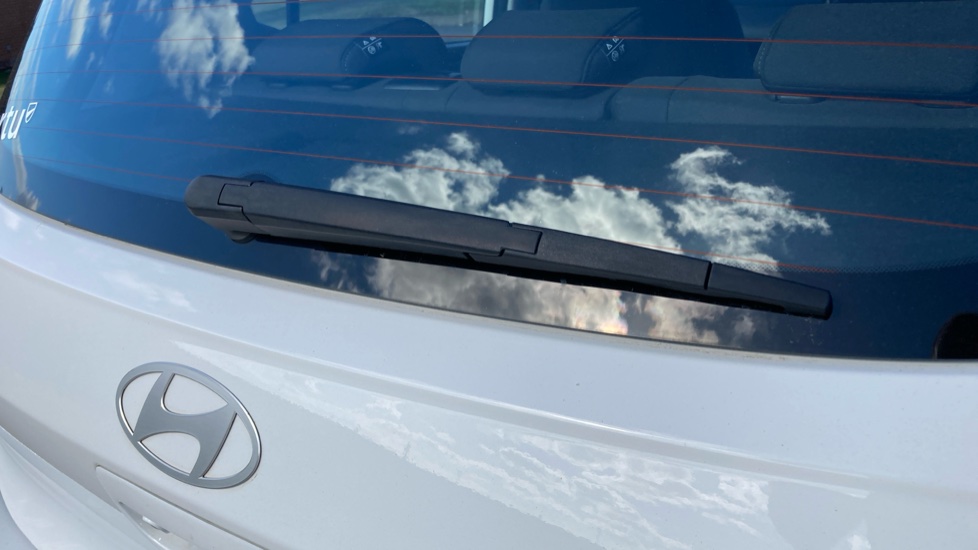 Hyundai i10 1.0 [63] Advance 5dr [Nav] Petrol Hatchback - Image 23