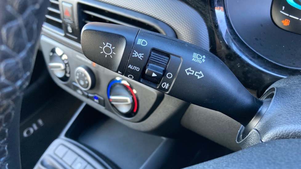 Hyundai i10 1.0 [63] Advance 5dr [Nav] Petrol Hatchback - Image 29
