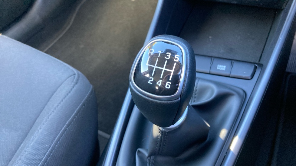 Hyundai i20 1.0T GDi Advance 5dr Petrol Hatchback - Image 31