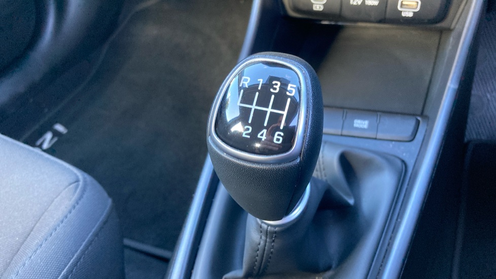 Hyundai i20 1.0T GDi Advance 5dr Petrol Hatchback - Image 30