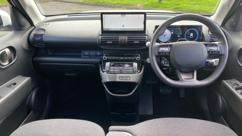 Hyundai INSTER 85kW 02 49kWh 5dr Auto Electric Hatchback - Image 10