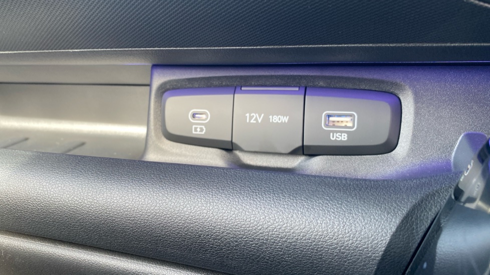 Hyundai INSTER 85kW 02 49kWh 5dr Auto Electric Hatchback - Image 34